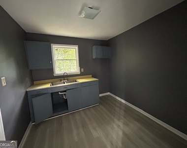 104 Foch Street - Photo Thumbnail 5