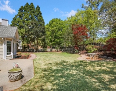 4009 Treemont Lane - Photo Thumbnail 37