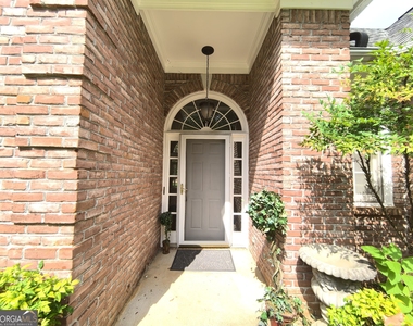 4009 Treemont Lane - Photo Thumbnail 2