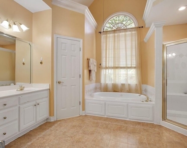 4009 Treemont Lane - Photo Thumbnail 25