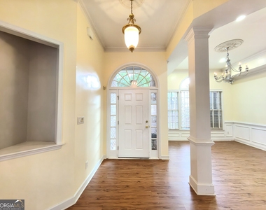 4009 Treemont Lane - Photo Thumbnail 3