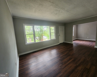 4117 Lake Drive - Photo Thumbnail 9