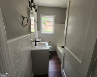 4117 Lake Drive - Photo Thumbnail 13