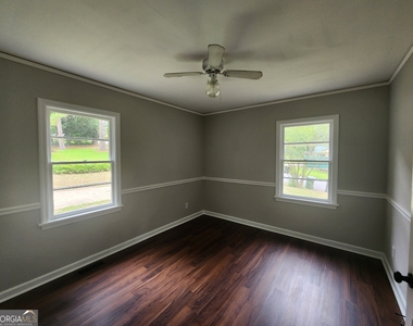 4117 Lake Drive - Photo Thumbnail 15