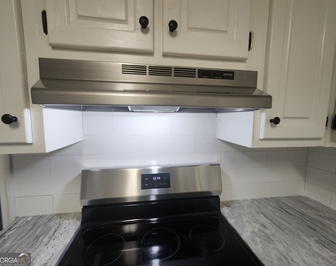 4117 Lake Drive - Photo Thumbnail 6