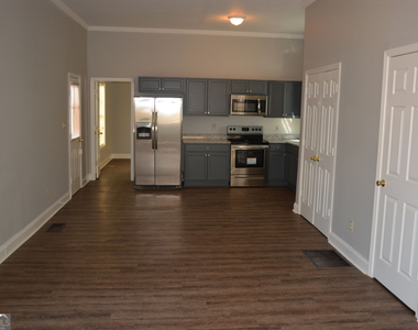 910 Mcdaniel Street Sw - Photo Thumbnail 5