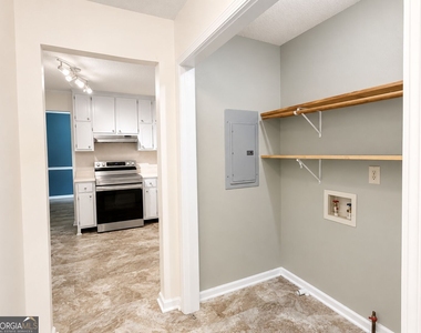 157 Davidson Drive - Photo Thumbnail 5