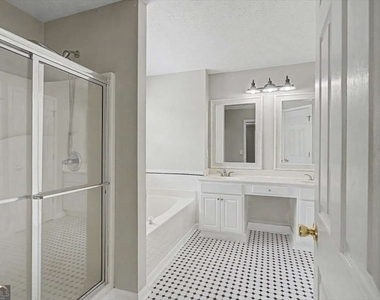 665 Peachtree Trail Drive - Photo Thumbnail 13