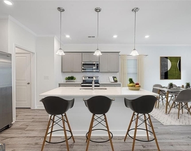 5059 Woodland Hills - Photo Thumbnail 2