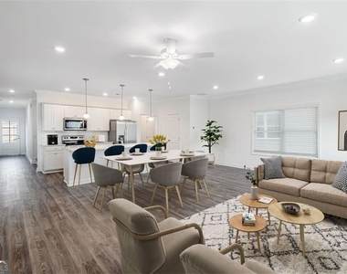 5059 Woodland Hills - Photo Thumbnail 4