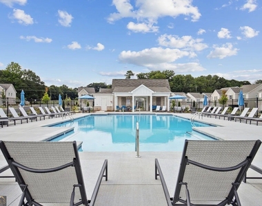 4067 Hillmont Lane - Photo Thumbnail 11