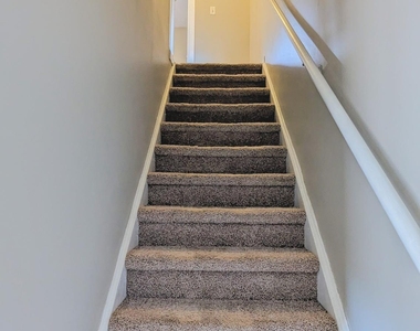 1235 Riverside Drive - Photo Thumbnail 9