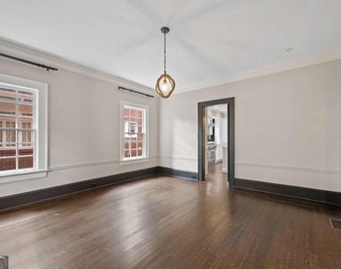 1337 Briarcliff Road Ne - Photo Thumbnail 5