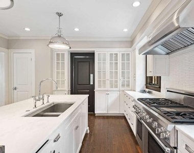 1337 Briarcliff Road Ne - Photo Thumbnail 13