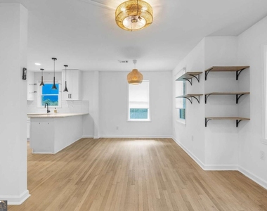 844 Deckner Avenue Sw - Photo Thumbnail 5