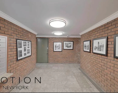 425 E 80th St - Photo Thumbnail 4