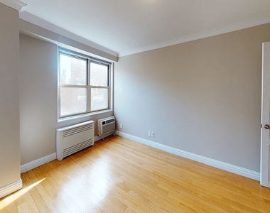 Tribeca Full Service With Water Views - Photo Thumbnail 5