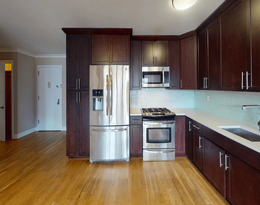Tribeca Full Service With Water Views - Photo Thumbnail 2