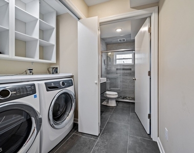 480 Parkway Dr - Photo Thumbnail 20