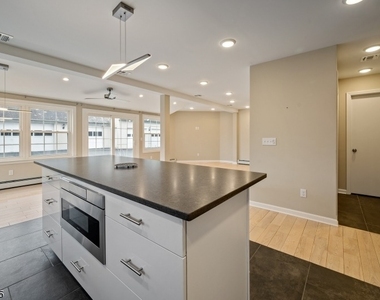 480 Parkway Dr - Photo Thumbnail 11