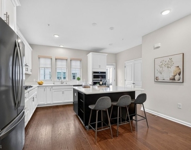18 Cortland Ct - Photo Thumbnail 14