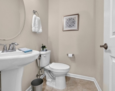 18 Cortland Ct - Photo Thumbnail 16