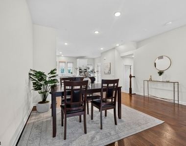 18 Cortland Ct - Photo Thumbnail 9