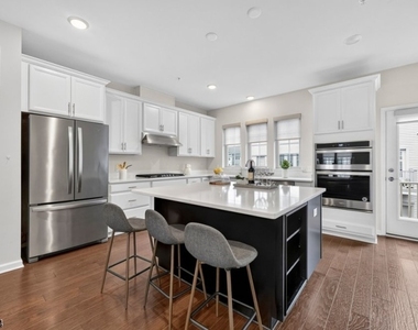 18 Cortland Ct - Photo Thumbnail 13