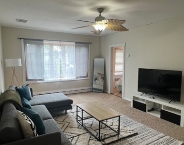 815 Seymour Ave - Photo Thumbnail 8