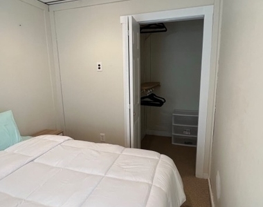 815 Seymour Ave - Photo Thumbnail 11