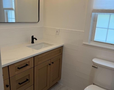 17 Dartmouth Ave - Photo Thumbnail 12