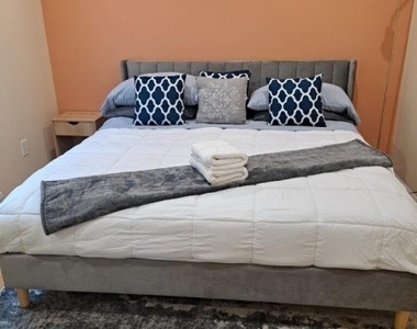 815 Seymour Ave - Photo Thumbnail 8