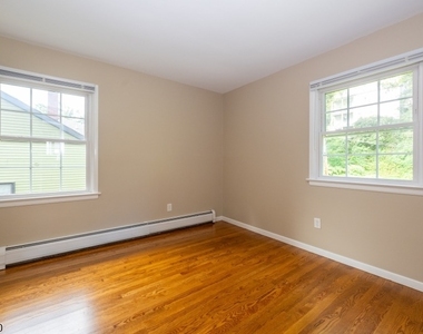 65 Wetmore Ave - Photo Thumbnail 10