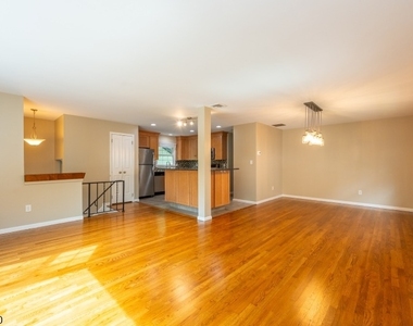 65 Wetmore Ave - Photo Thumbnail 5