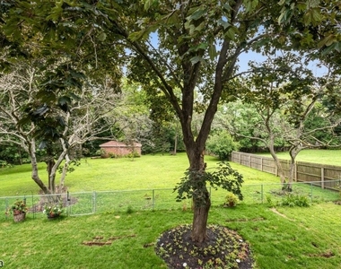 681 Easton Ave - Photo Thumbnail 19
