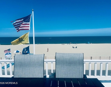 419 Beach Front - Photo Thumbnail 15