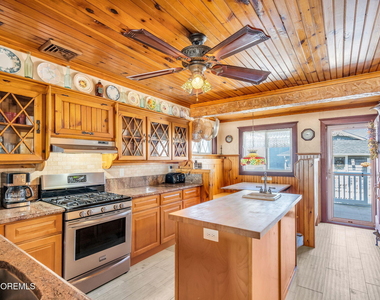 419 Beach Front - Photo Thumbnail 7