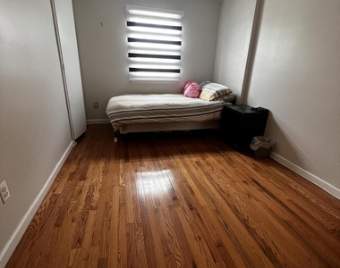 1000 Woodgate Avenue - Photo Thumbnail 8