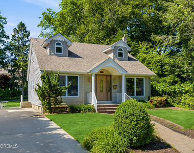 506 Woodland Road - Photo Thumbnail 1