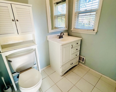 8 Corey Drive - Photo Thumbnail 5