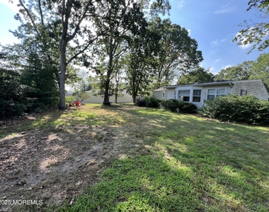 8 Corey Drive - Photo Thumbnail 7
