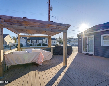 515 Stone Harbor Avenue - Photo Thumbnail 14
