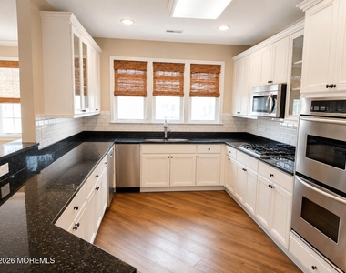 33 Cooper Avenue - Photo Thumbnail 2