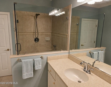 33 Cooper Avenue - Photo Thumbnail 10