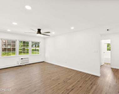 70 Stonehurst Boulevard - Photo Thumbnail 3