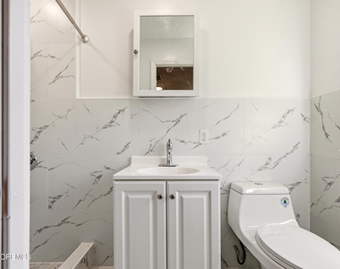 1200 Lawrence Avenue - Photo Thumbnail 24