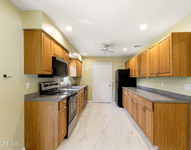 1200 Lawrence Avenue - Photo Thumbnail 12