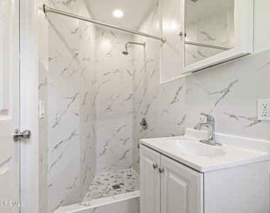 1200 Lawrence Avenue - Photo Thumbnail 23