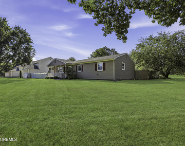 1200 Lawrence Avenue - Photo Thumbnail 4