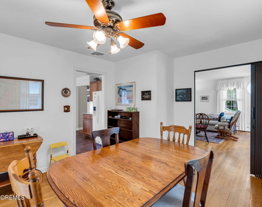 720 Crescent Place - Photo Thumbnail 8